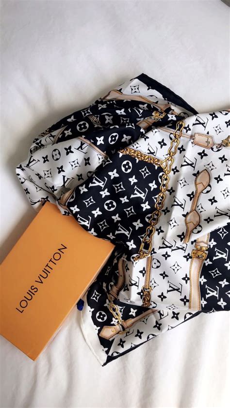 louis vuitton head scarf price